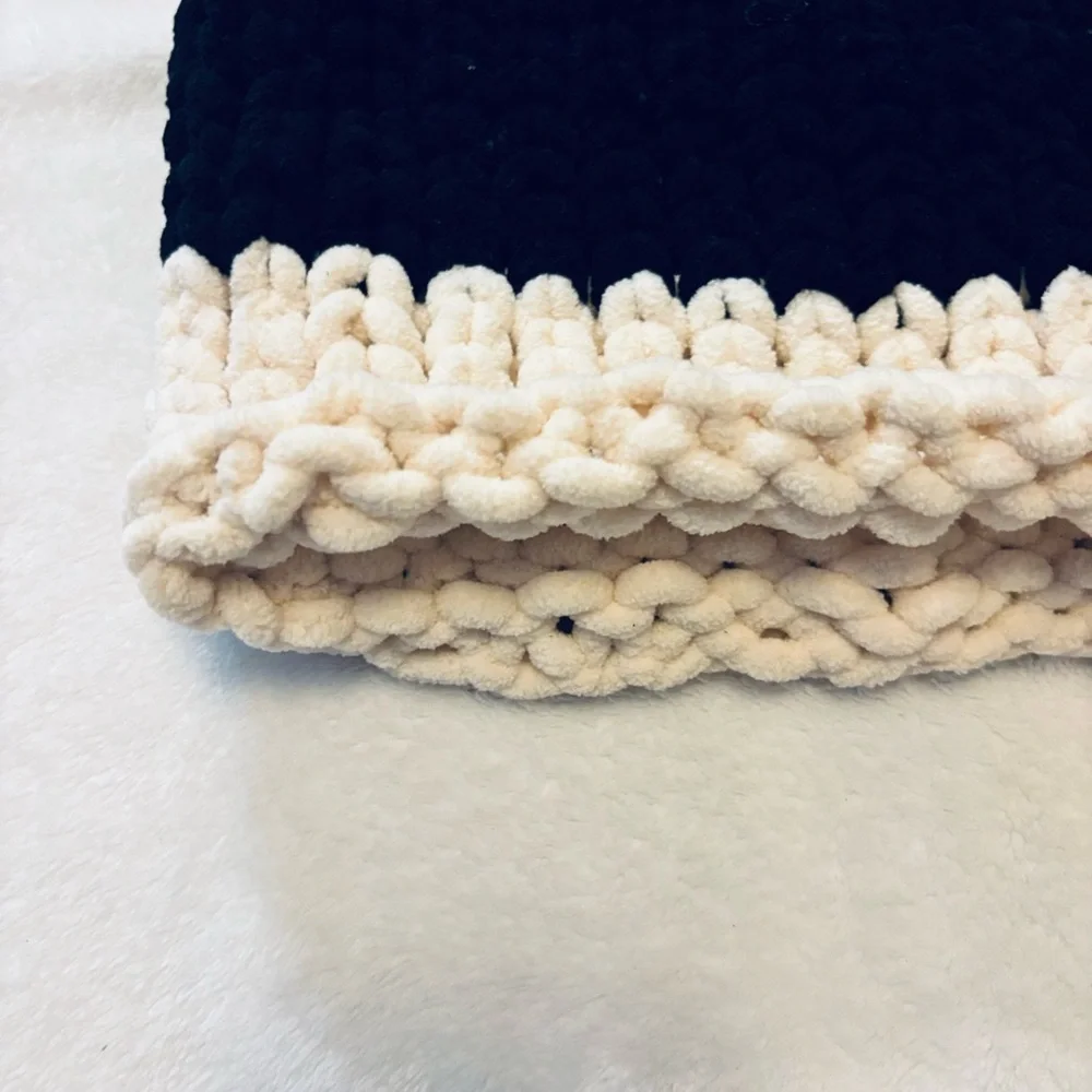 Handmade unisex Black and Cream Knit Beanie Opening for Eyes NWOT - Picture 3 of 3